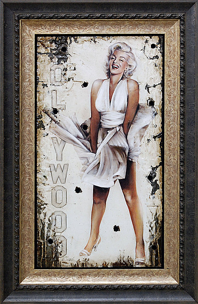 Playful (Marilyn Monroe)